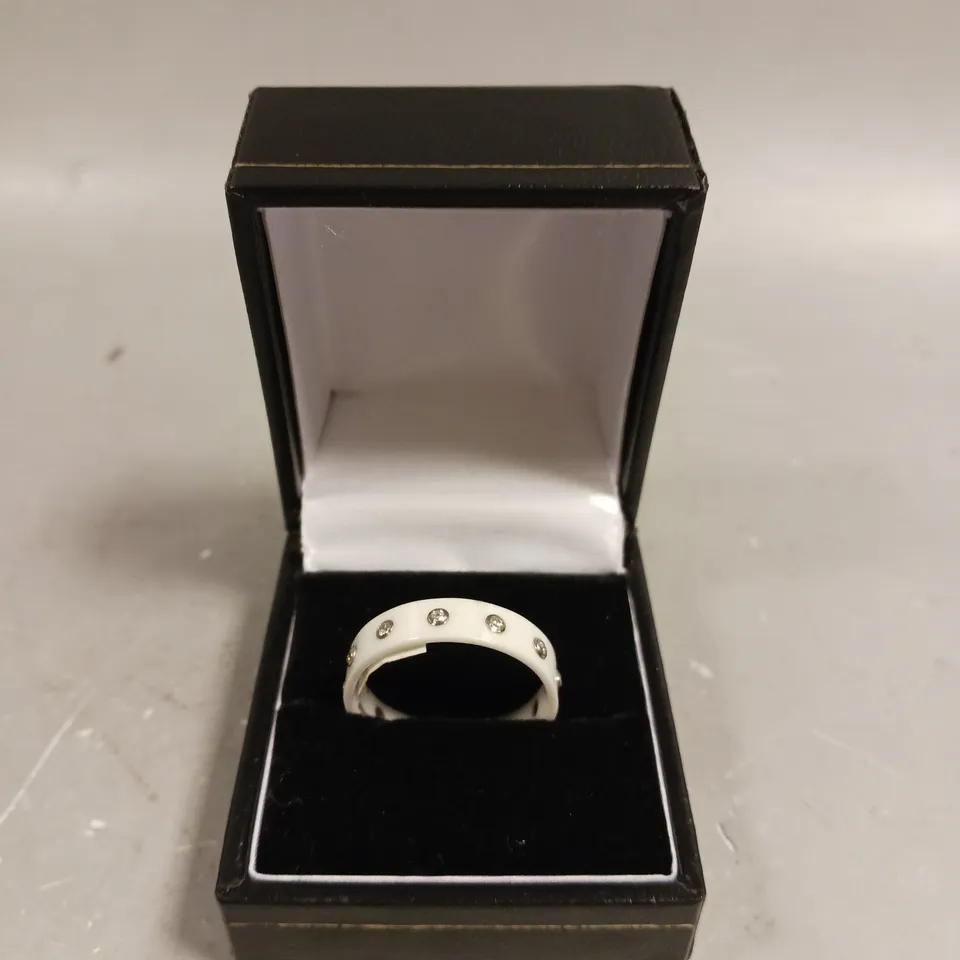 BERING WHITE CERAMIC STONE SET INNER RING - SIZE 8