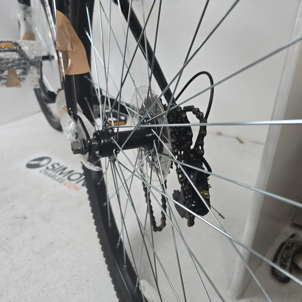 UNIVERSAL MOUNTAIN BIKE – BLACK, 26IN WHEELS, FRONT SUSPENSION