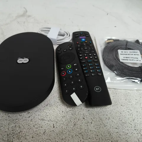APPROXIMATELY 10 ASSORTED ELECTRICAL PRODUCTS TO INCLUDE ROUTER, REPLACEMENT REMOTES, NETWORK CABLES ETC