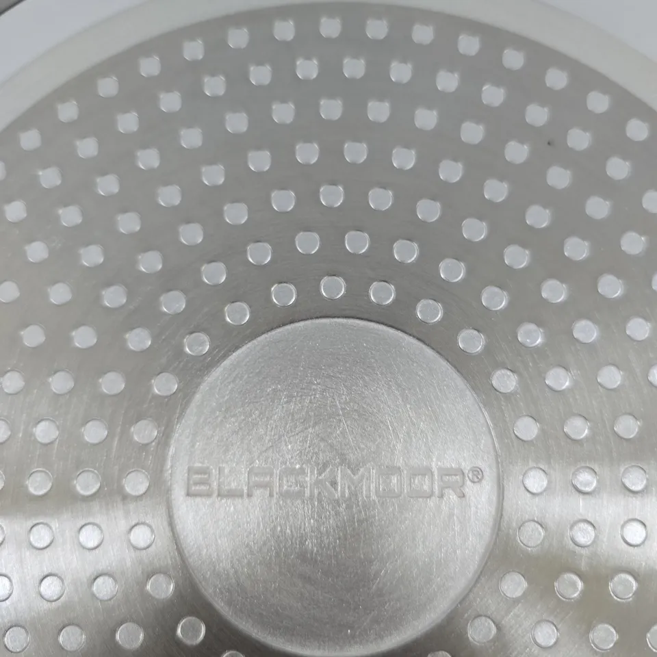 BLACKMOOR NON-STICK FRYING PAN - 24CM 