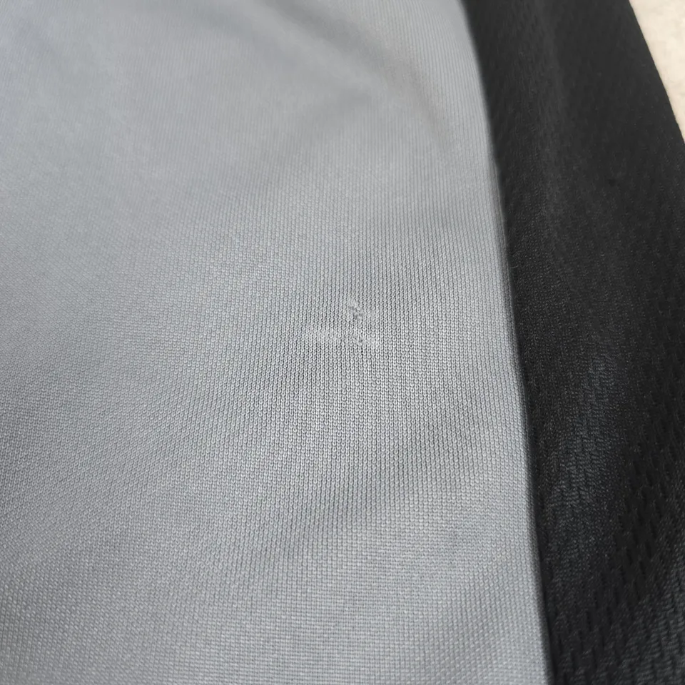 NIKE GREY/BLACK XS SLIM FIT T SHIRT