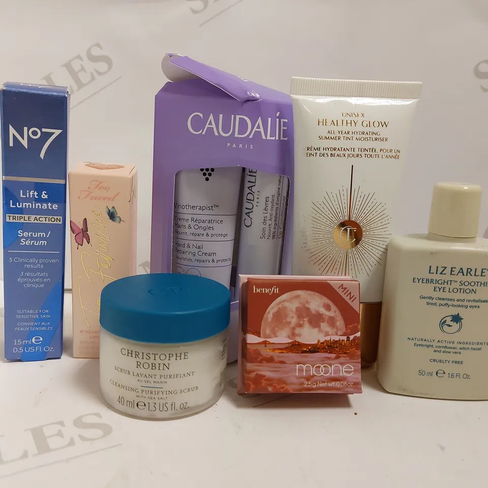 BOX OF APPROX 6 ITEMS TO INCLUDE NO.7 LIFT AND LUMINATE SERUM, CHRISTOPHE ROBIN CLEANSING SCRUB AND CHARLOTTE TILBURY SUMMER TINT MOISTURISER