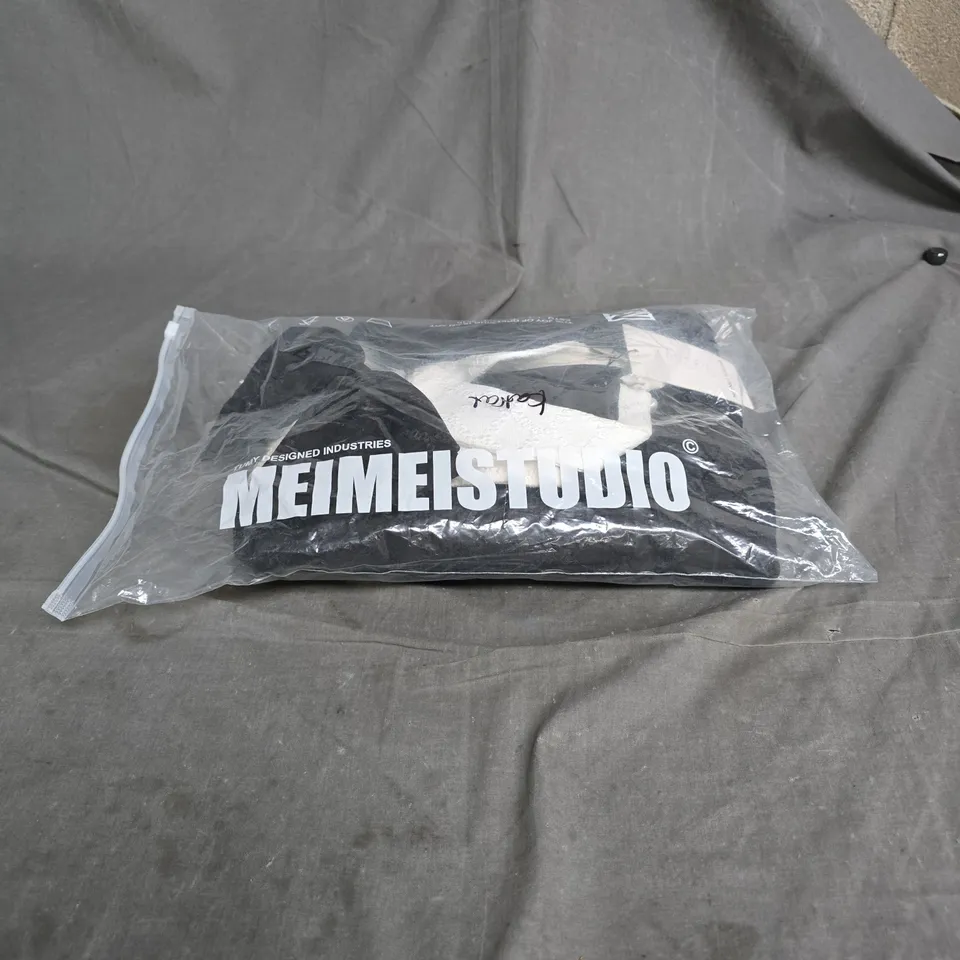 MEIMEI STUDIO WOMEN'S DRESS WITH WHITE COLLAR AND BOW – XS