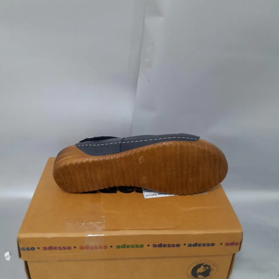 ADESSO LORD ADJUSTABLE STRAP - NAVY SIZE 8