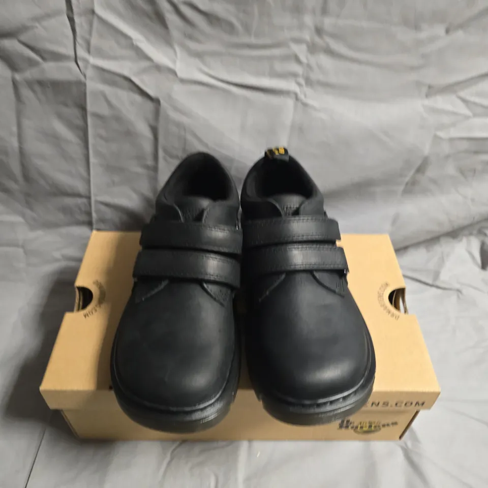 BOXED PAIR OF DR.MARTENS RAFFE LEATHER SHOE - UK SIZE 1 