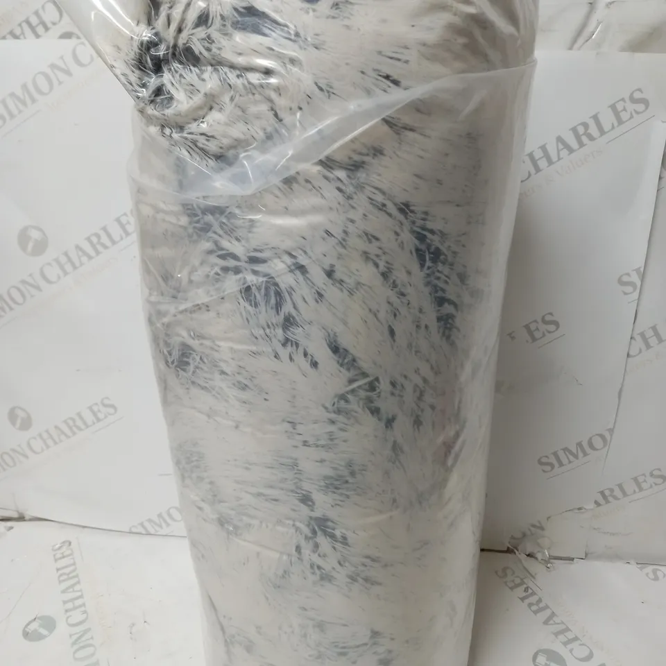 COZEE PAWS FLUFFIE RECTANGLE PLUSH DOG BED WITH ODOUROLOGY IN TIPPED SILVER COLOUR - MEDIUM