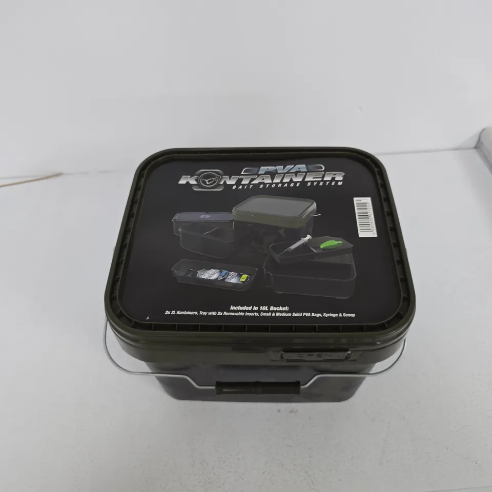 KONTAINER BAIT STORAGE SYSTEM – CAMOUFLAGE BUCKET WITH LID (2X 2L CONTAINERS)