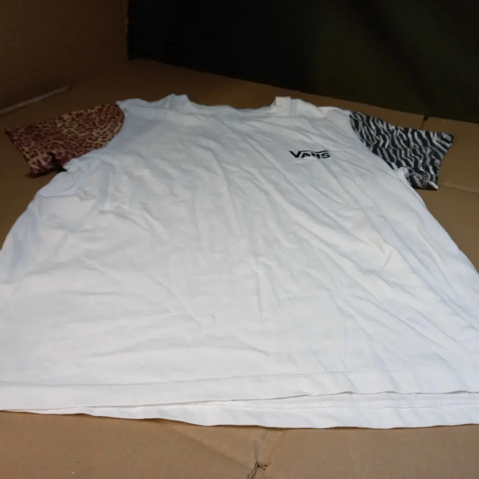 VANS WHITE/ANIMAL PRINT SLEEVE T-SHIRT - XLARGE