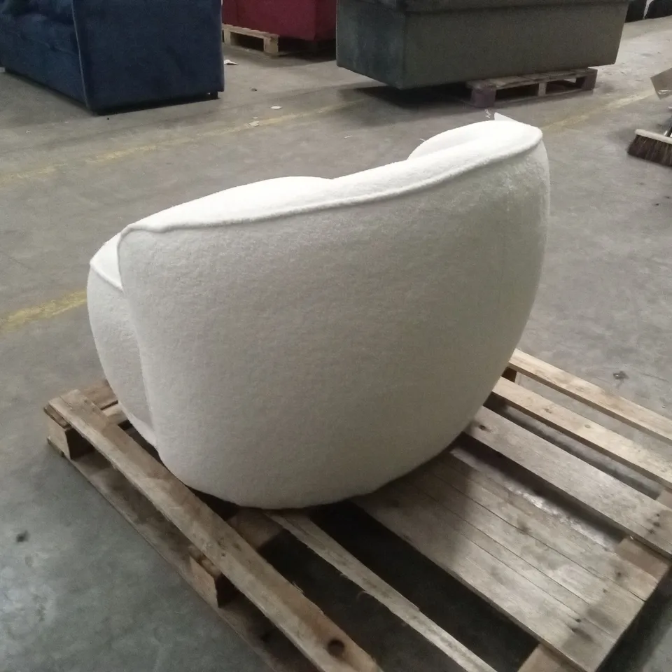 QUALITY DESIGNER BOUCLE FABRIC CHAIR