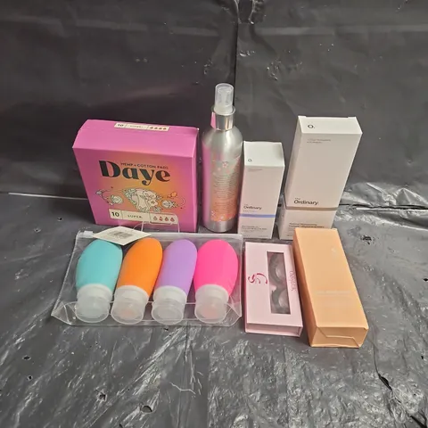 APPROXIMATEY 20 ASSORTED HEALTH AND BEAUTY PRODUCTS TO INCLUDE - DAYE HEMP+COTTON PADS - THE ORDINARY NIACINAMIDE 5% - COLLAGEN NIGHT WRAPPING MASK - ETC