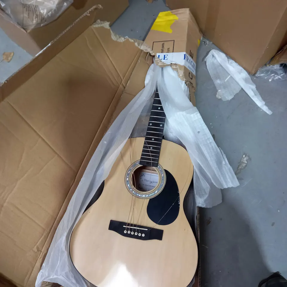 ACOUSTIC GUITAR- COLLECTION ONLY