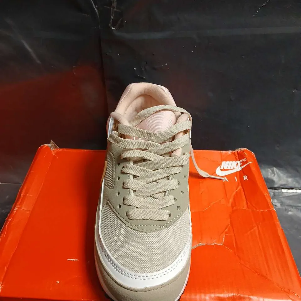 BOXED PAIR OF NIKE AIR MAX BW OG WOMEN'S SNEAKERS – BEIGE/TAN, UK 3.5 (US 5.5)