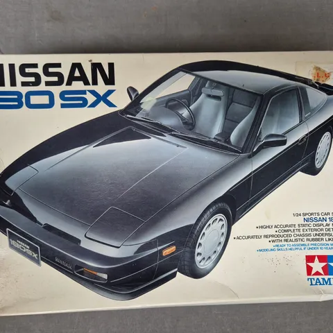 TAMIYA NISSAN 180SX 1/24 MODEL KIT