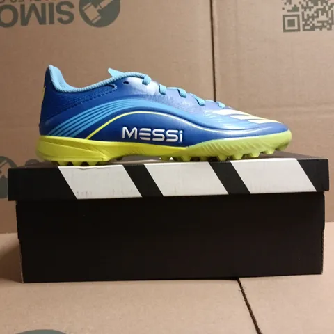 BOXED PAIR OF ADIDAS KID'S F50 MESSI LEAGUE TRAINERS IN BLUE/LIME SIZE UK 4