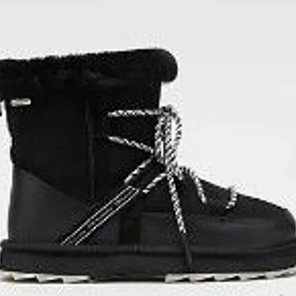 EMU SHARKY BLURRED WATERPROOF SHEEPSKIN BOOT BLACK SIZE 4