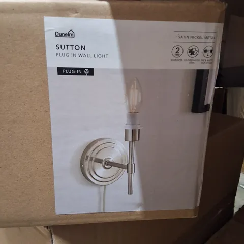 BOXED DUNELM SUTTON PLUG-IN WALL LIGHT