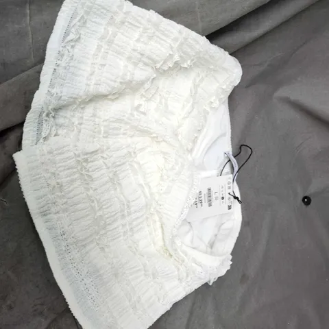 Bershka White Lace Top – Women’s Size L