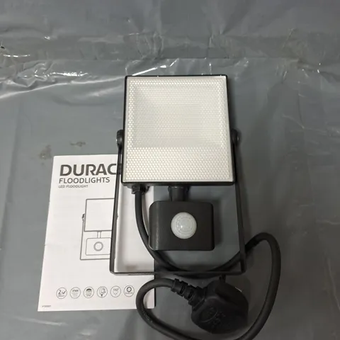 DURACELL LED FLOODLIGHT WITH EXTERNAL SENSOR
