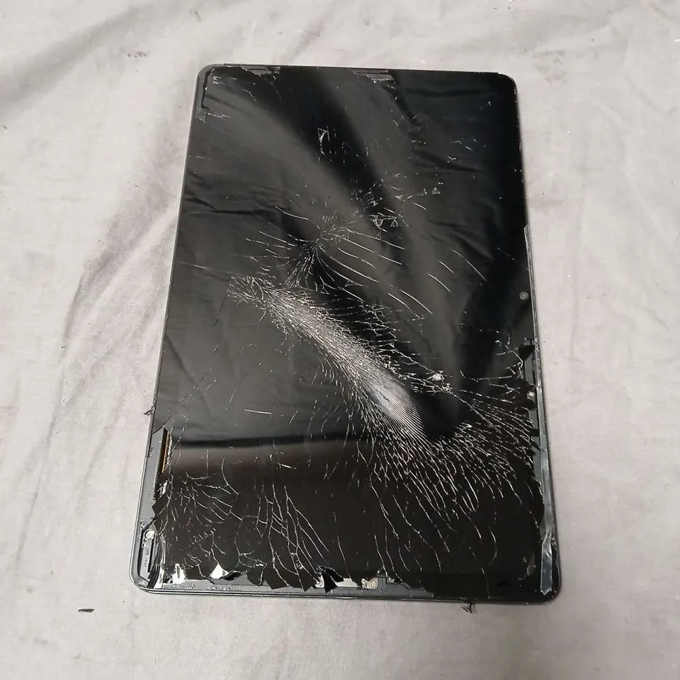 REALME TABLET RMP2103 – CRACKED SCREEN