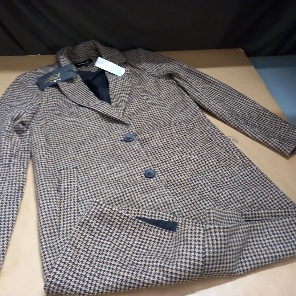 ONLY ASTRID CHECK COAT IN GLAZED GINGER - S