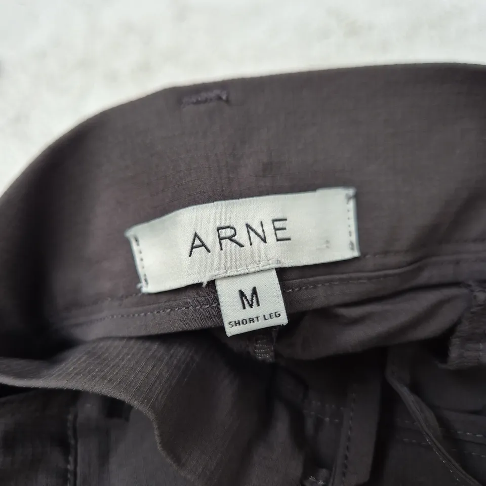 ARNE MEN’S TROUSERS – SIZE M SHORT LEG (DARK CHARCOAL)