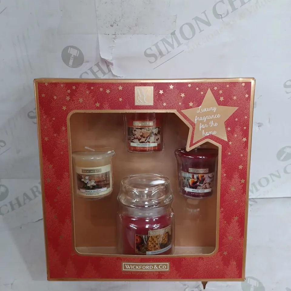 WICKFORD & CO 4 PIECE CANDLE SET 