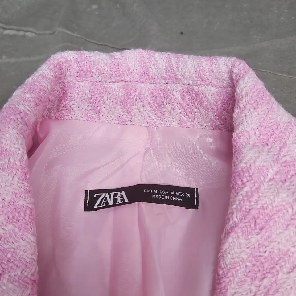 ZARA PINK TEXTURED CROPPED BLAZER – WOMEN’S UK 12 (EU M) – MADE IN CHINA
