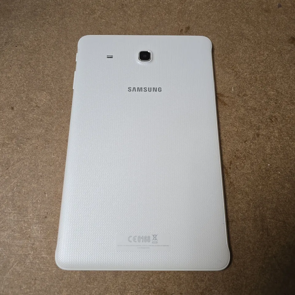 SAMSUNG GALAXY TAB E 9.6 TABLET