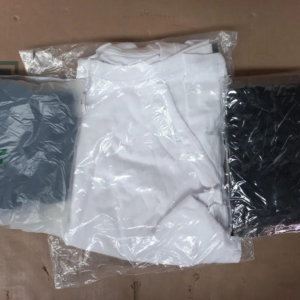 APPROXIMATELY 20 ASSORTED CLOTHING AND FASHION PRODUCTS IN VARIOUS STYLES AND SIZES - COLLECTION ONLY
