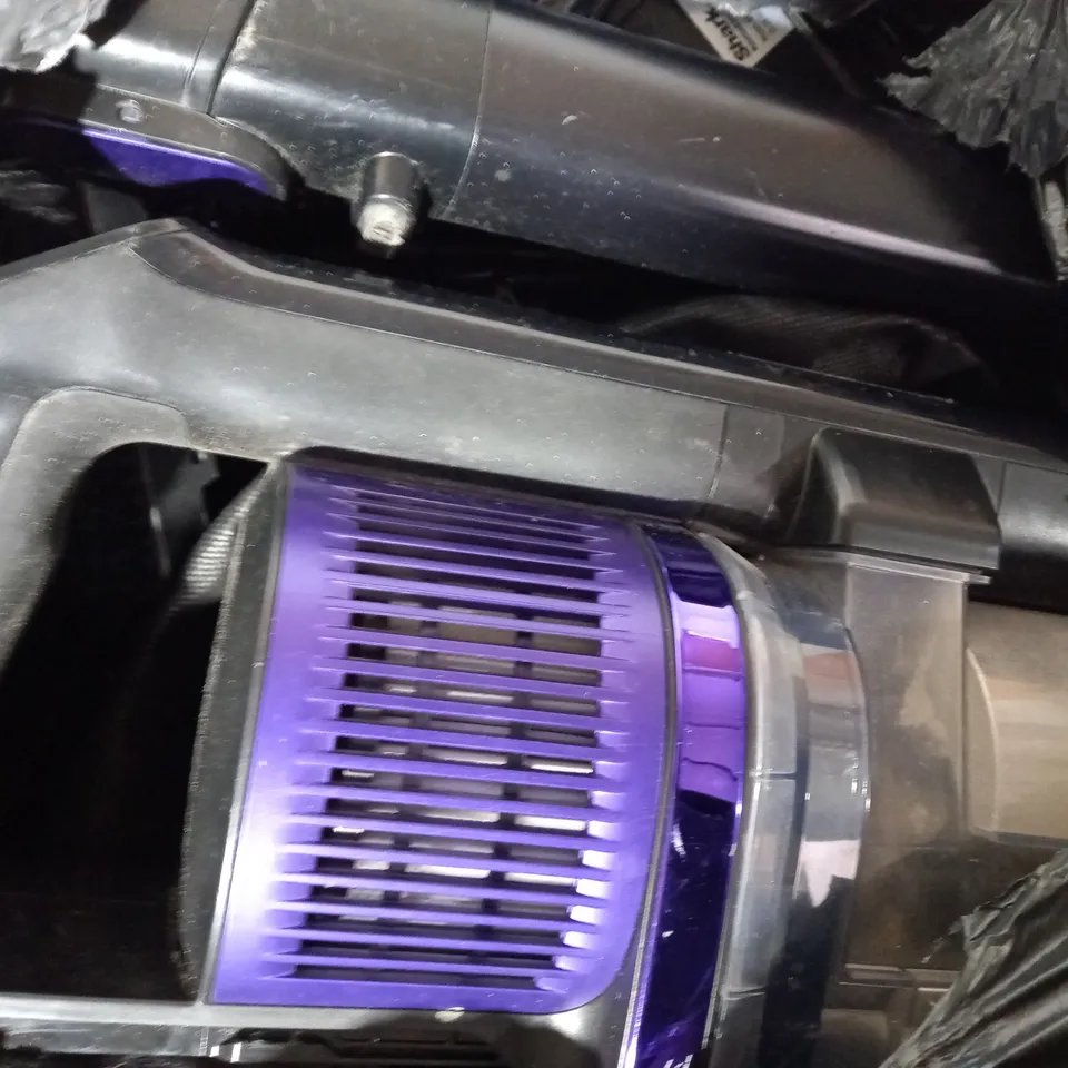 SHARK CORDLESS STICK VACUUM IZ390UKTQ