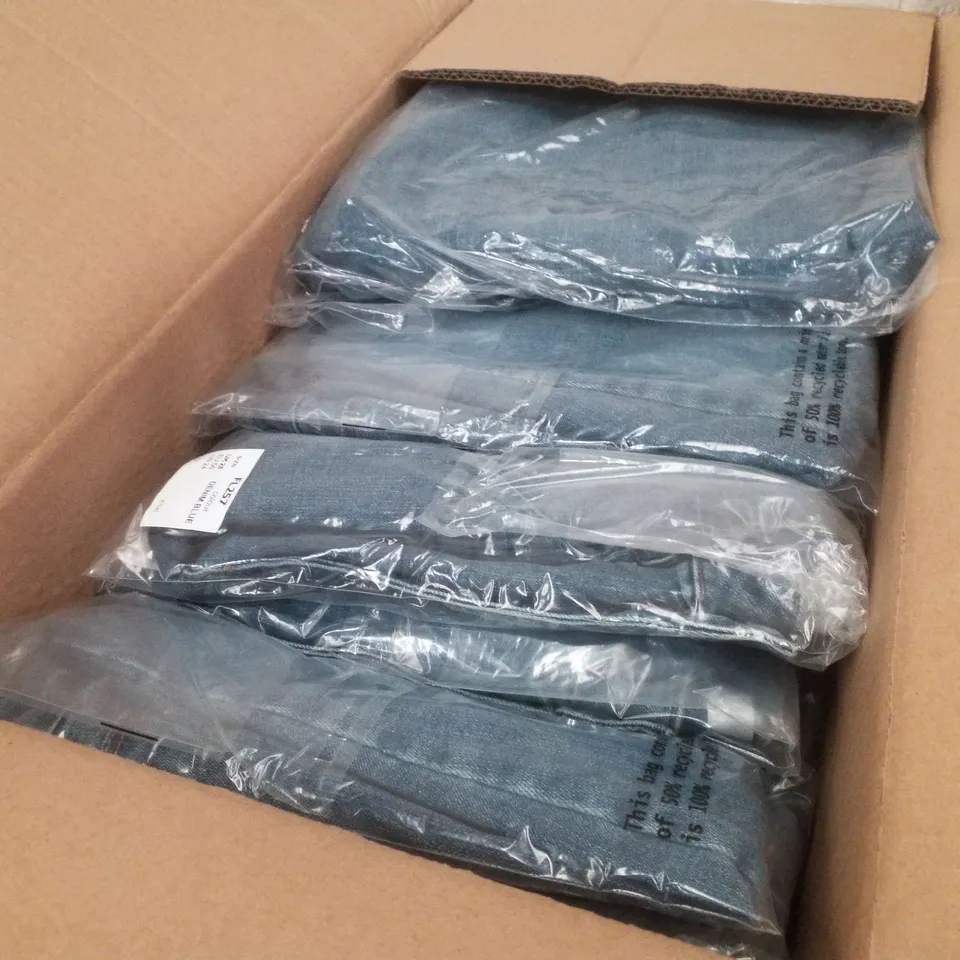 BOX CONTAINING APPROXIMATELY 18 BRAND NEW JULIPA DENIM BLUE SLIM FIT JEANS - SIZE 28