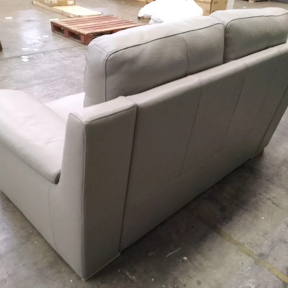 QUALITY ITALIAN DESIGNER MORENO 2 SEATER SOFA - LIGHT GREY LEATHER