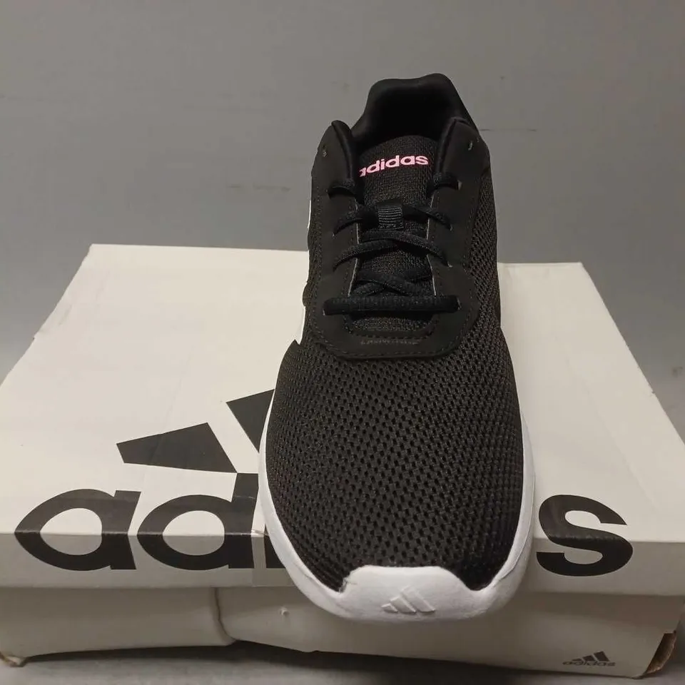 BOXED ADIDAS CLOUD FOAM COMFY BLACK - UK 8 