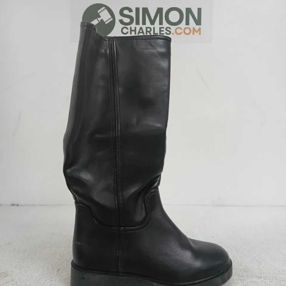 FRIENDS LIKE THESE WOMEN'S BLACK LEATHER KNEE-HIGH BOOTS WITH SIDE ZIP SIZE 5W