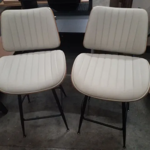 SET OF 2 SWIVEL UPHOLSTERED BAR STOOLS - CREAM