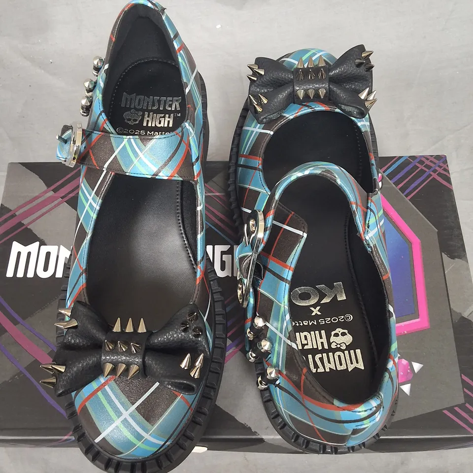 BOXED KOI MONSTER HIGH SIMULACRUMS PLAID MARY JANE IN GREEN - UK5