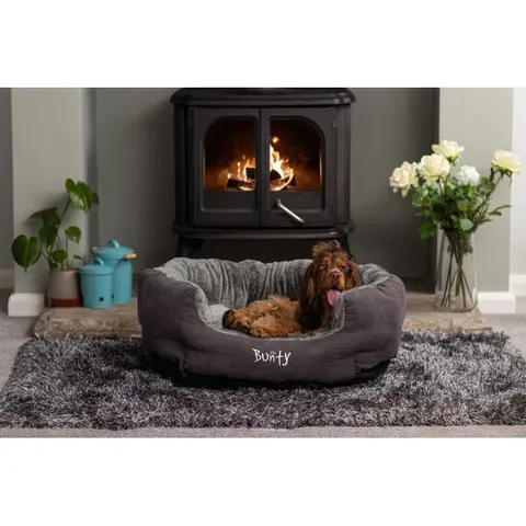 ANNE BOLSTER CUSHION IN BROWN - MEDIUM // PET BED