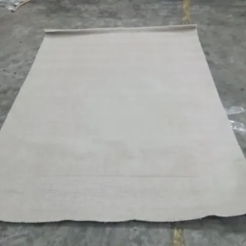 QUALITY DESIGNER AREA RUG - APPROXIMATELY 230X166