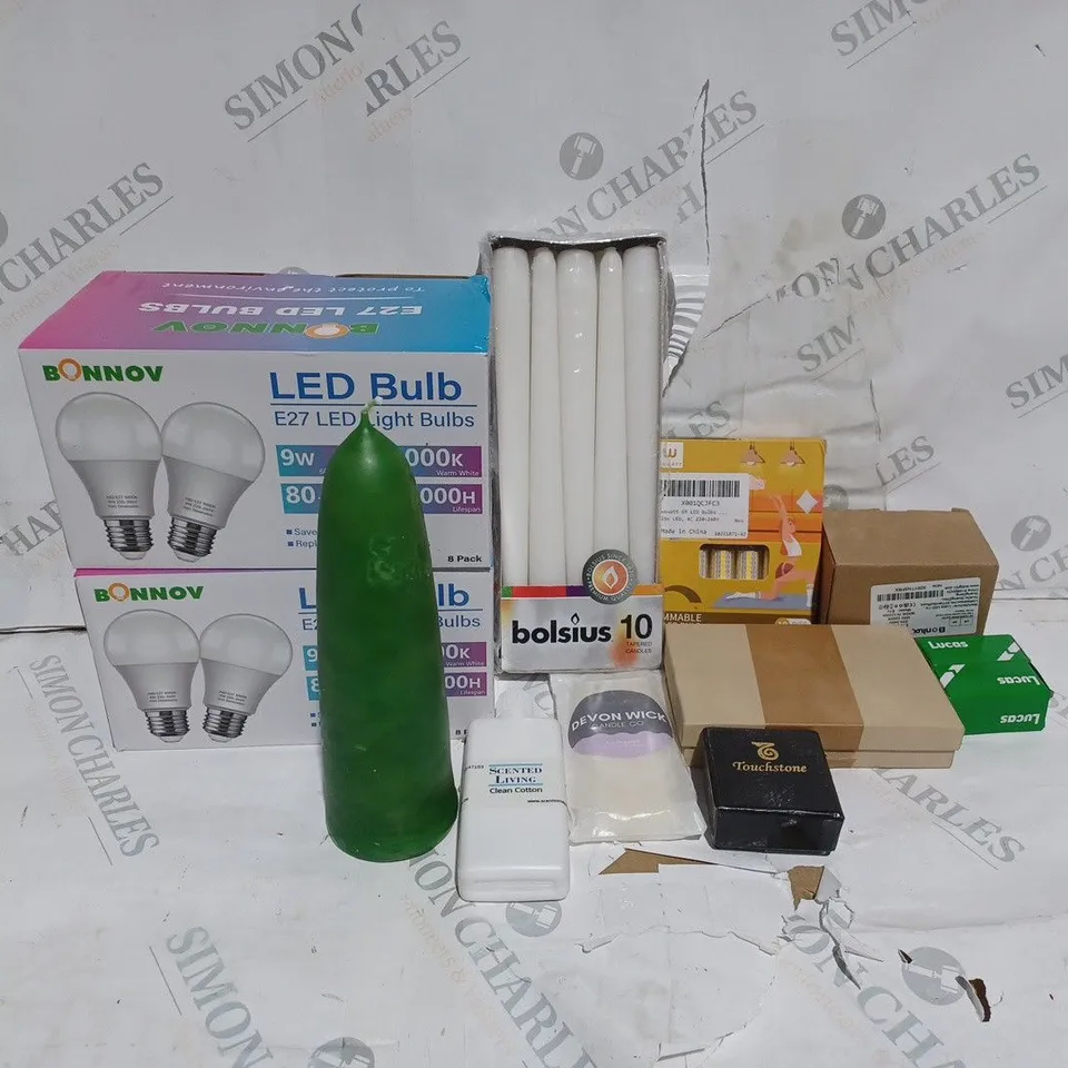 LOT OF APPROXIMATELY 10 ASSORTED HOUSEHOLD ITEMS TO INCLUDE LED BULBS, WAX CANDLE STICKS AND WAX MELTS