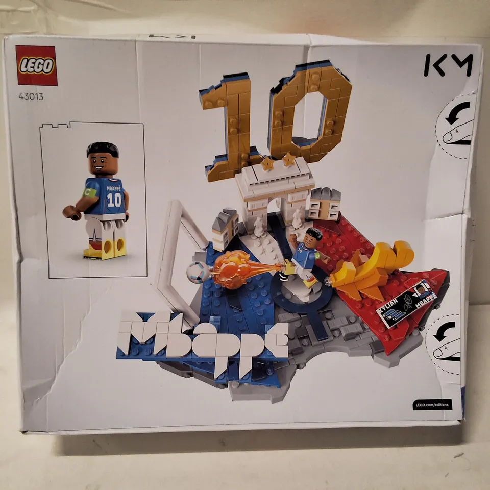 LEGO 43013 KYLIAN MBAPPÉ – FOOTBALL HIGHLIGHTS (490 PCS) – BOXED