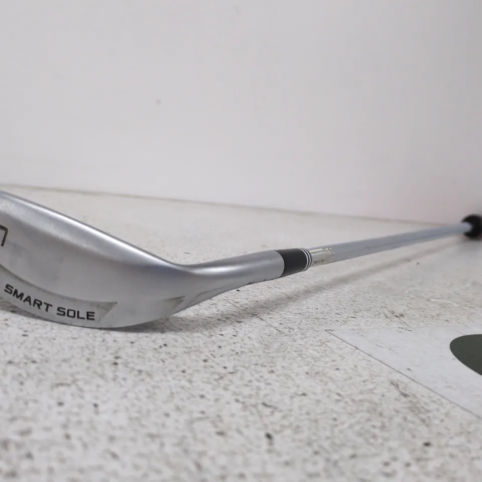 CLEVELAND SMART SOLE GOLF WEDGE – SILVER FINISH WITH STANDARD GRIP