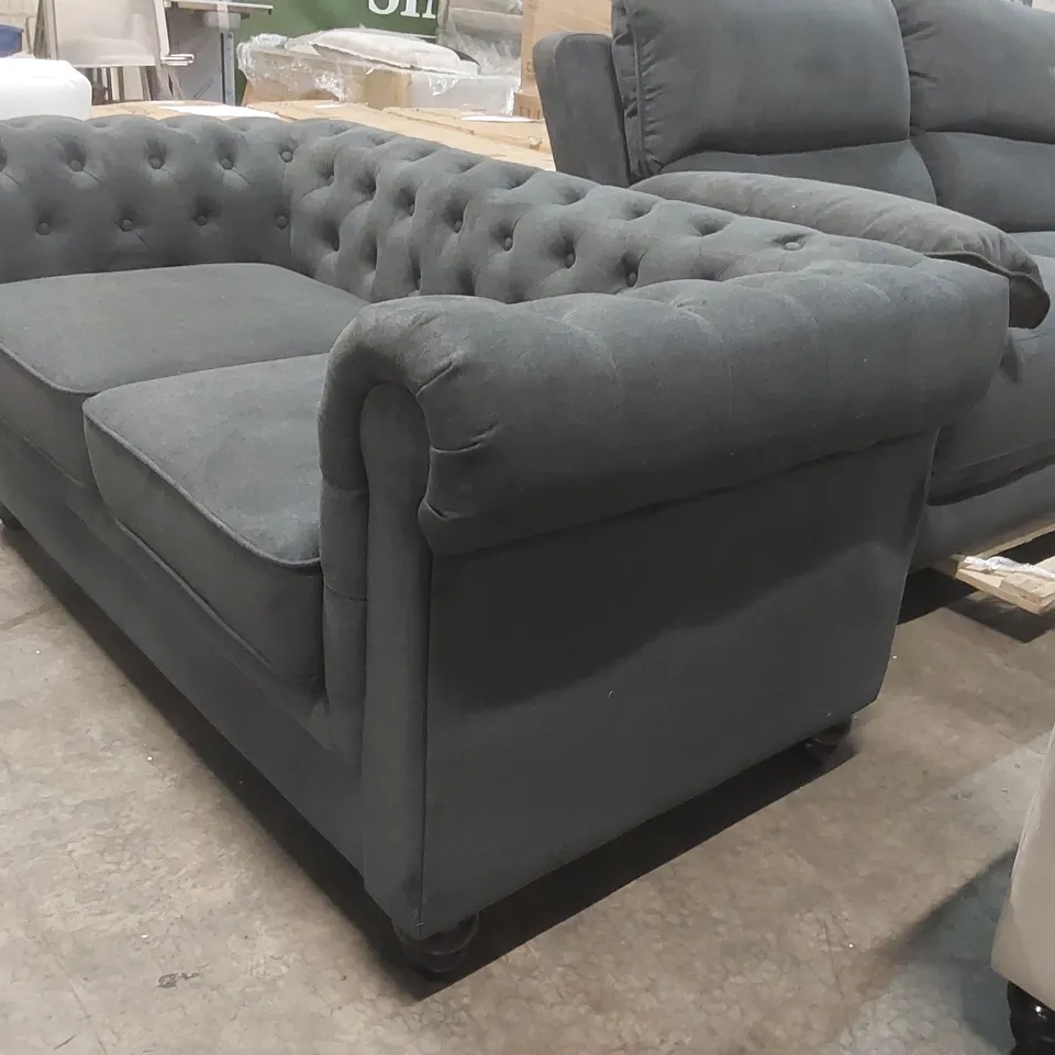 QUALITY DESIGNER HAMPTON 2 SEATER CHESTERFIELD SOFA, SLATE GREY CLASSIC PLUSH FABRIC