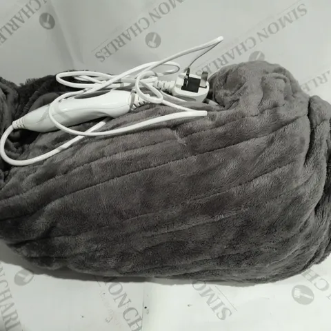 COZEE HOME VELVETSOFT HEATED THROW IN CHARCOAL 