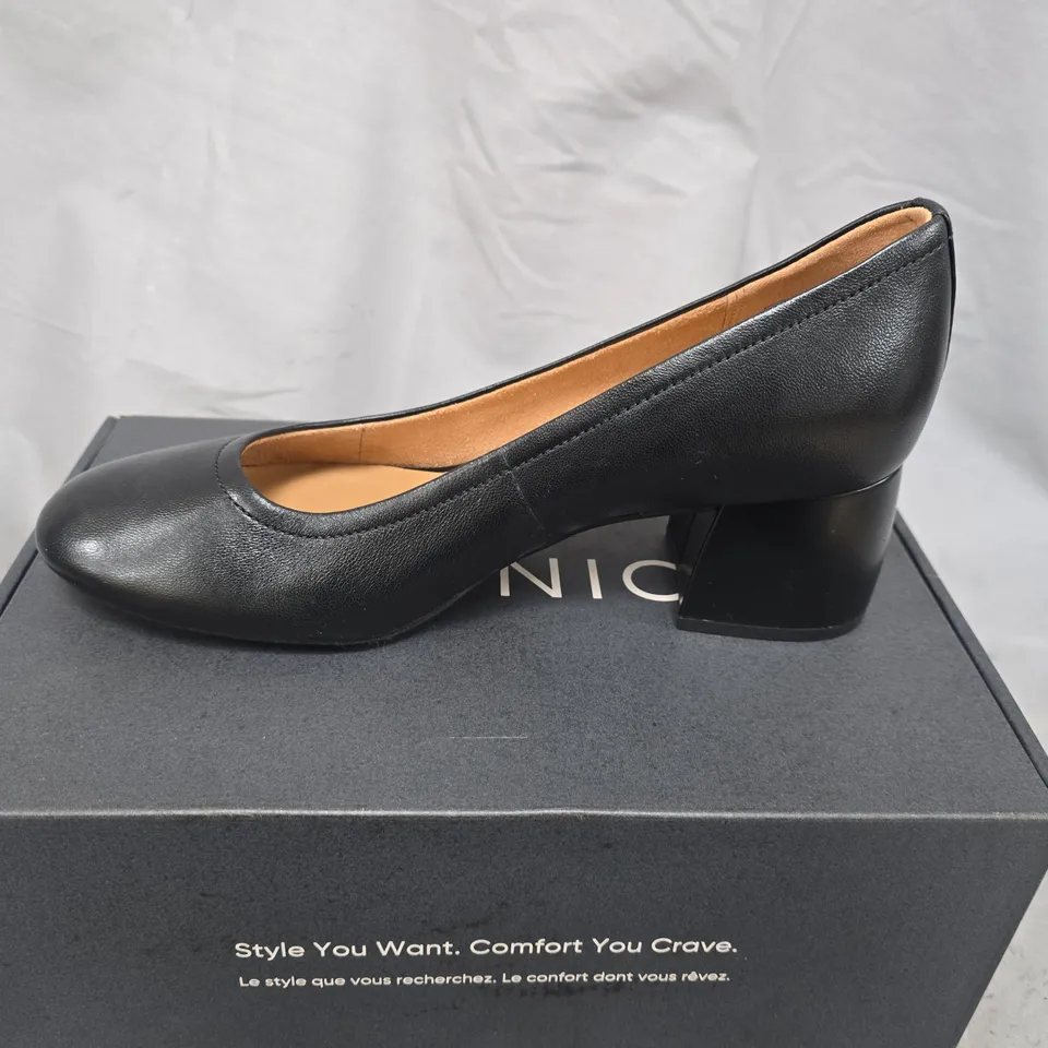 VIONIC BLACK LEATHER PUMP WITH BLOCK HEEL – WOMEN'S, BOXED SIZE 7 