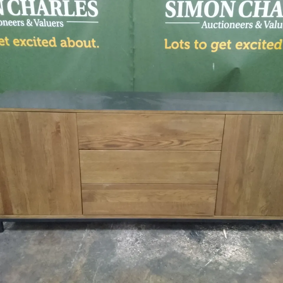SIDEBOARD WITH 5 DRAWS 