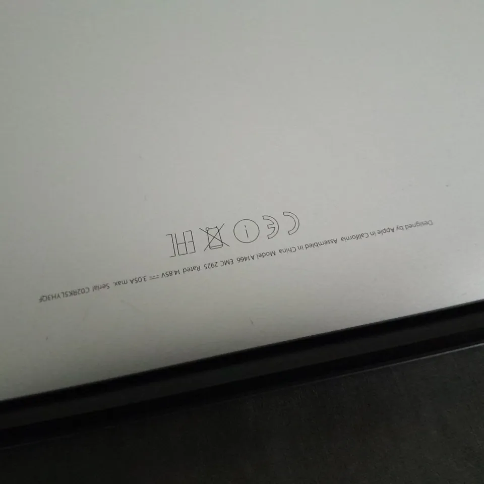 APLE MACBOOK AIR LAPTOP A1466 