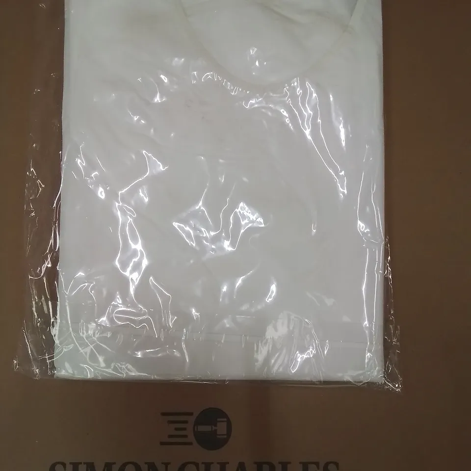 PALLET OF APPROXIMATELY 810 ASSORTED BRAND NEW MEDICAL ITEMS TO INCLUDE - DISPACK REINFORCED SURGICAL GOWNS LARGE - POWDER FREE GLOVES SMALL - MEDCARE LAMINATED GOWN XL ETC