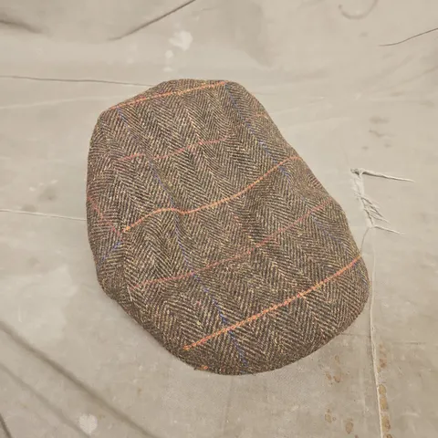 BARBOUR CHEVRIOT FLAT CAP IN OLIVE - SMALL