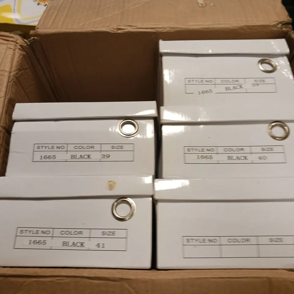 LOT OF 12 BOXED PAIRS OF BELLO CLOCK HOLE DETAIL SHOES - VARIOUS SIZES