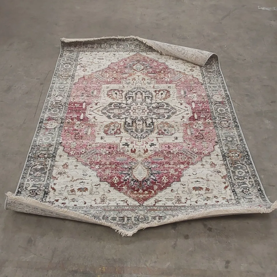 QUALITY DESIGNER AREA RUG - APPROXIMATELY 170 x 124cm